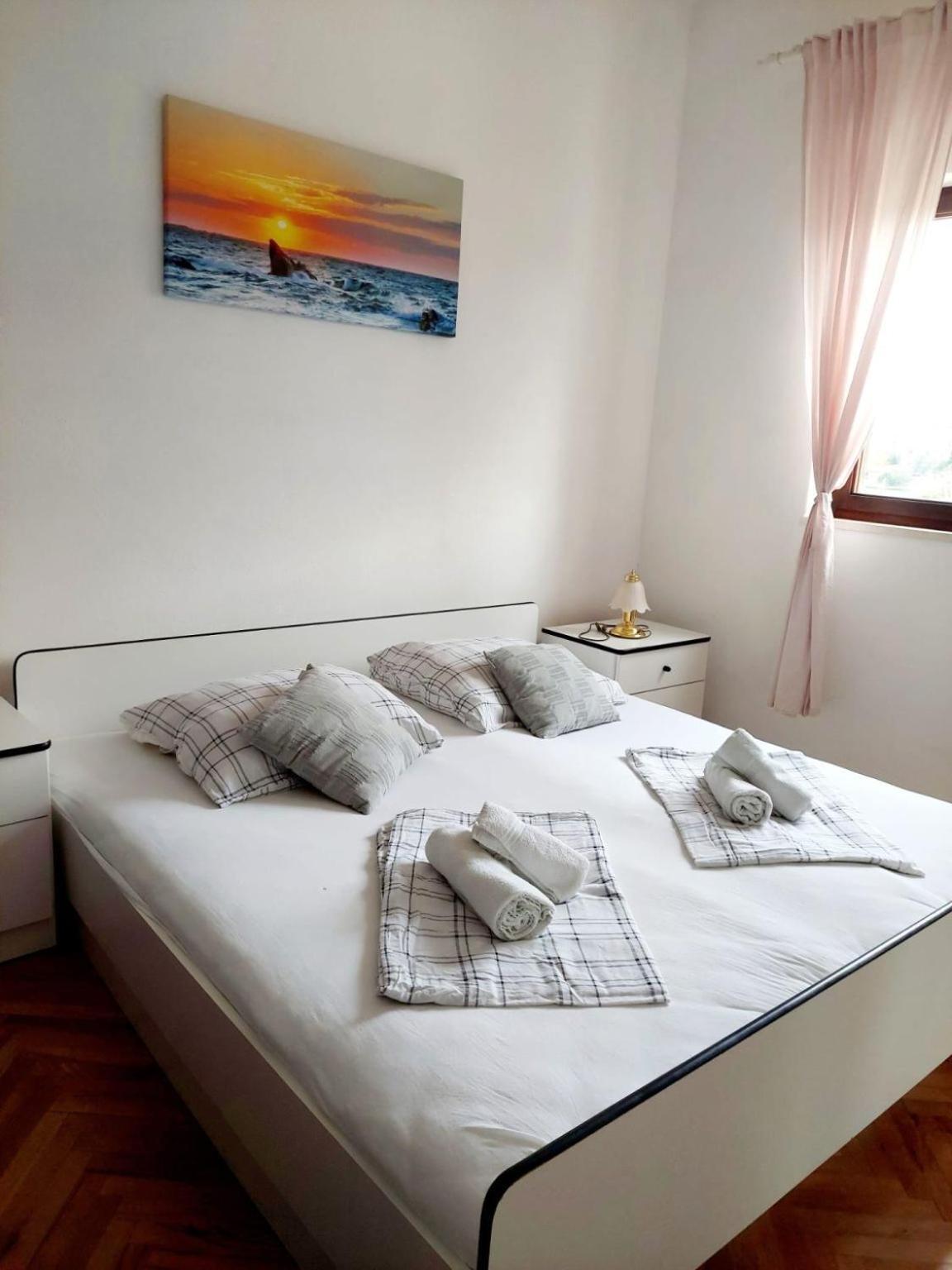 Apartments Pavao Postira Extérieur photo