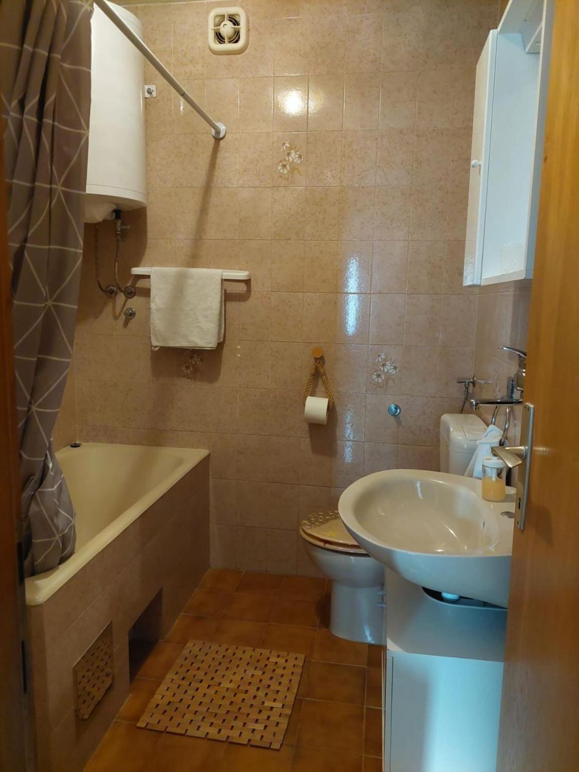 Apartments Pavao Postira Extérieur photo